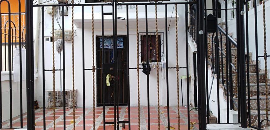 Casa con 2 apartamentos en el barrio Los Andes